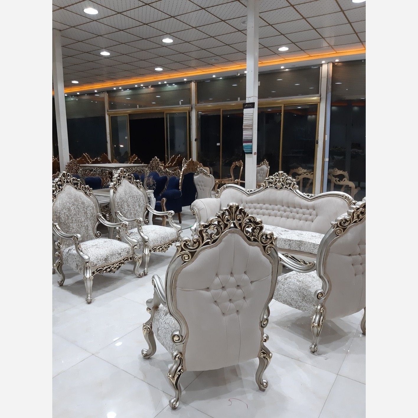 مبل و مبلمان کلاسیک چوب راش کار چراغان ست 7 نفره   ترکیب        1+1+1+1+3